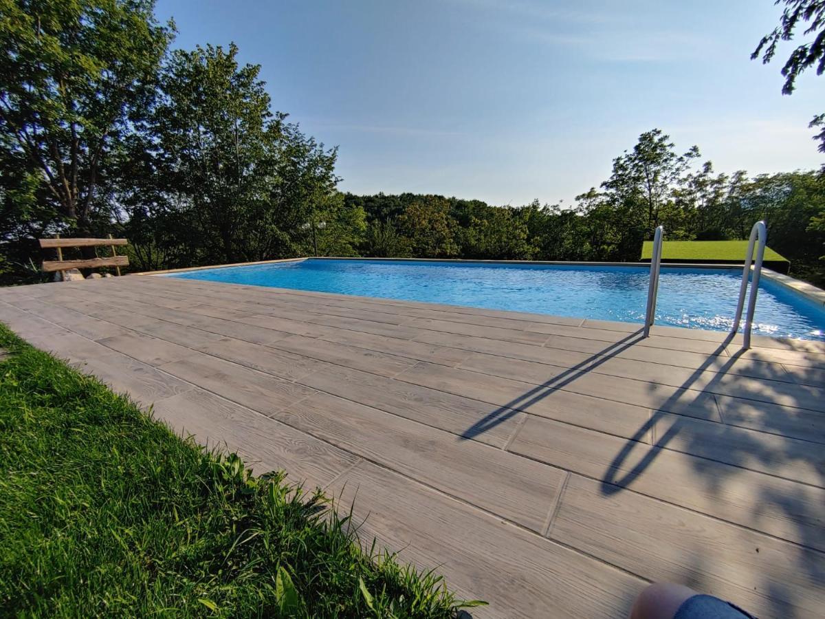Hotel Il carpino bianco Puegnago del Garda Esterno foto