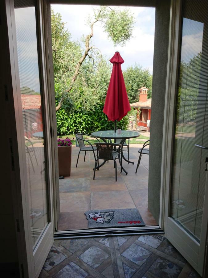 Hotel Il carpino bianco Puegnago del Garda Esterno foto